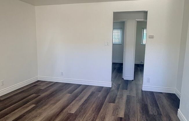 1530/40 Kentwood Apartments