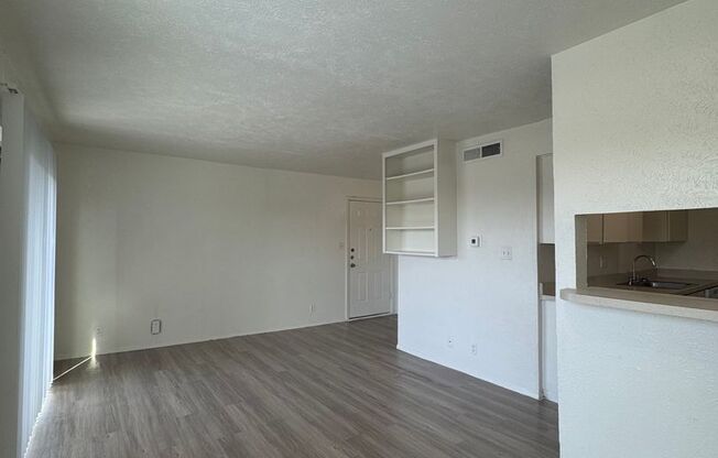 1 bed, 1 bath, 660 sqft, $1,315, Unit OPA-333