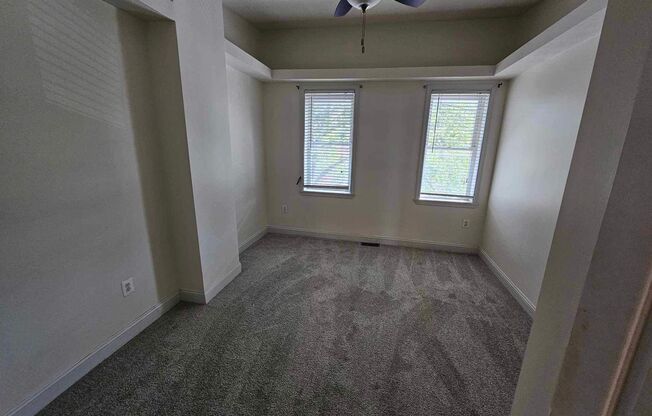 3 beds, 1 bath, $1,550