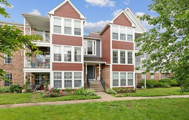 815 Deering Rd