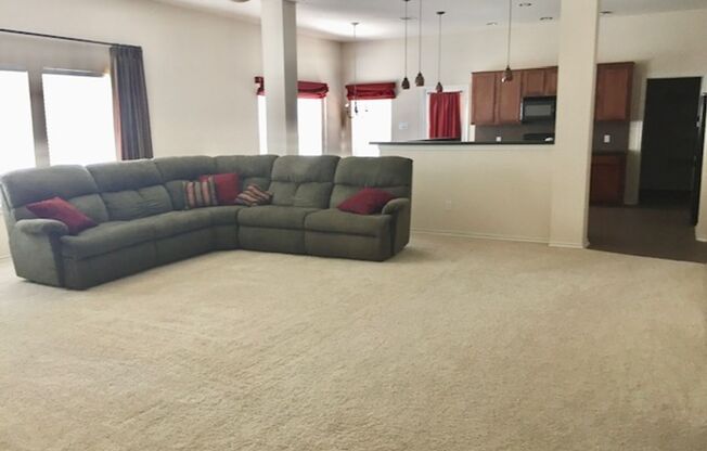 4 Bedroom 2 Bathroom House in Hometown Kyle