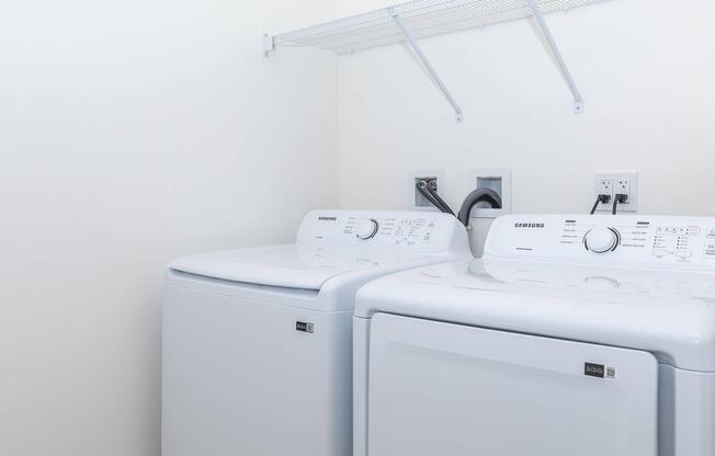 3 beds, 2 baths, 1,330 sqft, $3,100