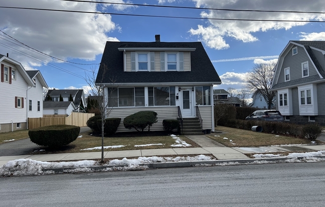 16 LURTON ST