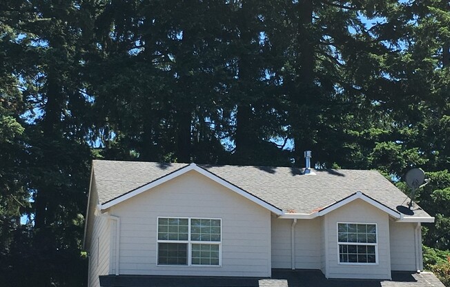 Beautiful 4 Bedroom 2.5 Bath Home!