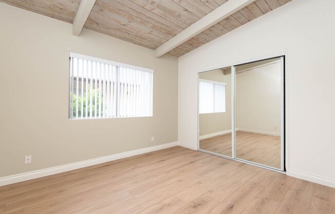 3 beds, 1.5 baths, 1,030 sqft, $3,650, Unit 11