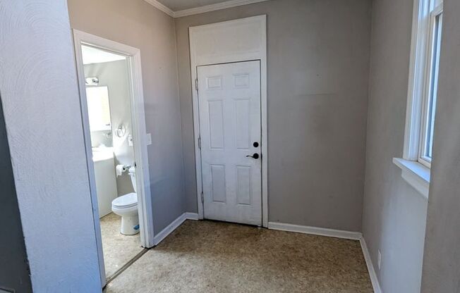 1 bed, 1 bath, $1,000, Unit Apt 1