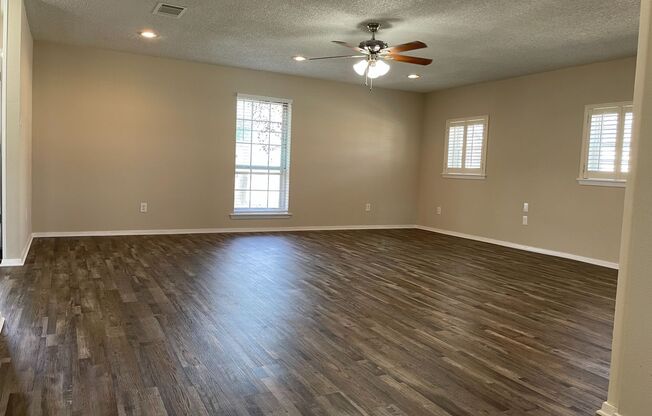 4/2/2 North Richland HIlls