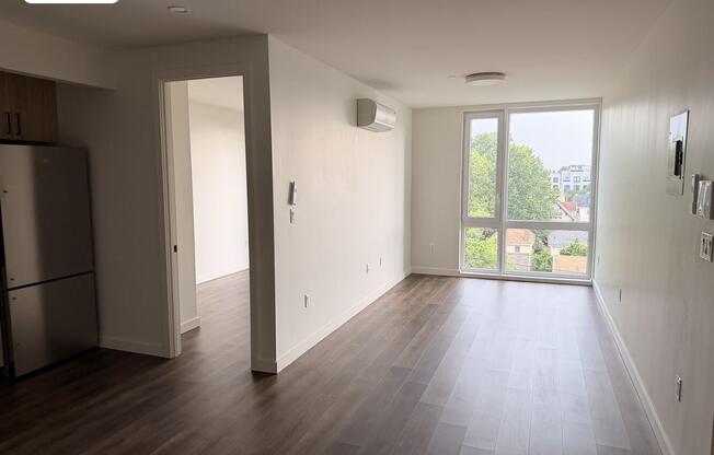 1529 BROOKLYN AVE