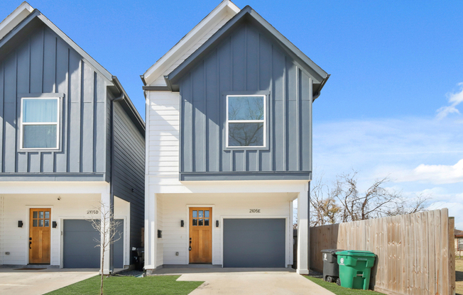 2105 SAM WILSON ST E