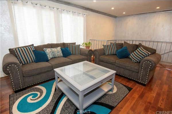 2 beds, 3 baths, 1,290 sqft, $3,200, Unit 5