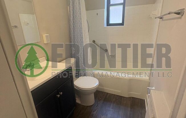 Studio, 1 bath, 465 sqft, $895, Unit 6244 Oakland Ave #103