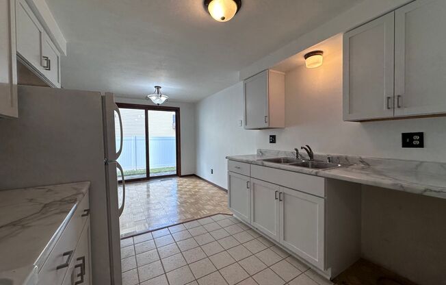 3 beds, 1.5 baths, 1,348 sqft, $1,495, Unit Unit C