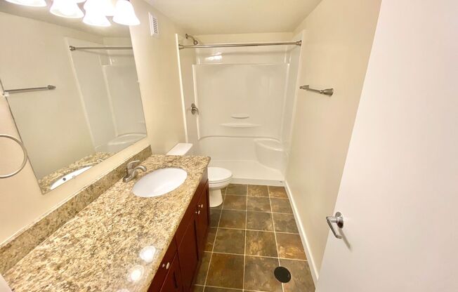 Studio, 1 bath, 298 sqft, $1,095, Unit D