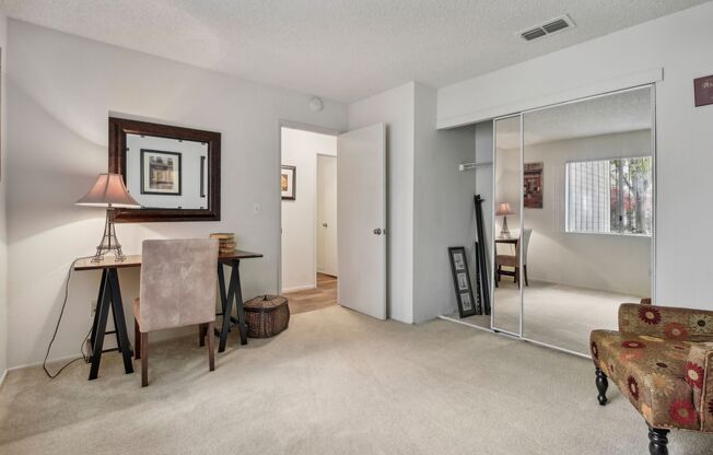 2 beds, 2 baths, 940 sqft, $1,925, Unit 260