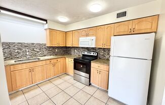 2 beds, 1 bath, $1,995, Unit #10