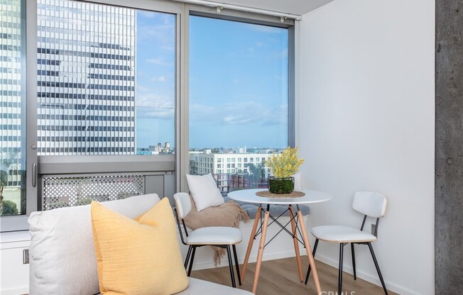 Studio, 1 bath, 760 sqft, $2,700, Unit 1011