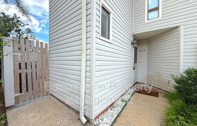 7838 HUMMINGBIRD LN