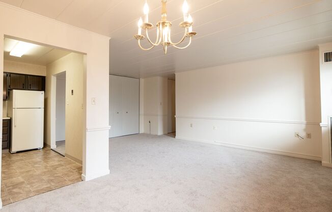 3 beds, 2 baths, 1,166 sqft, $1,550, Unit Unit 605