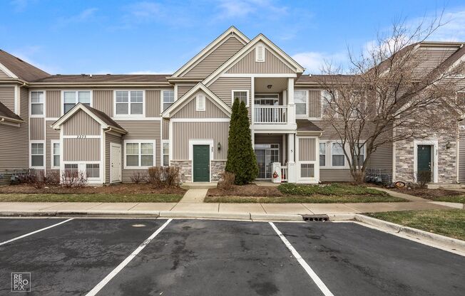 Cambridge Lakes Second Floor Condo