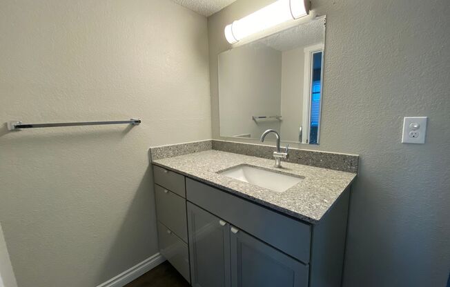 3 beds, 2 baths, 643 sqft, $1,950, Unit A405