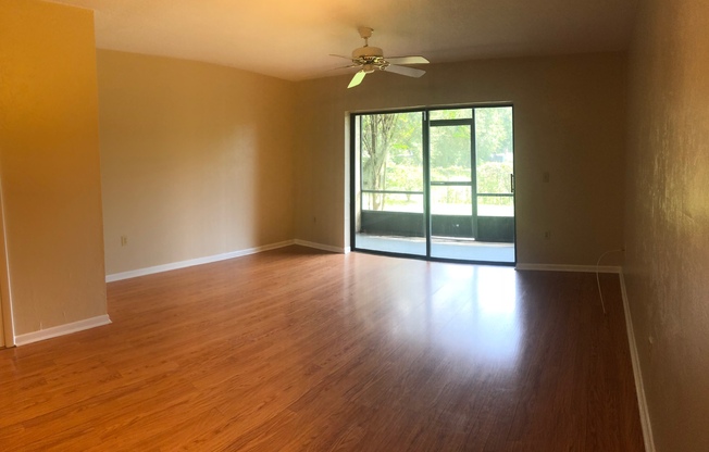 2 beds, 2.5 baths, $1,425, Unit Unit 403
