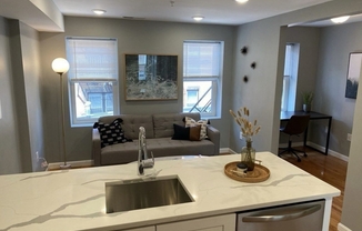 1 bed, 1.5 baths, 650 sqft, $3,000, Unit 3