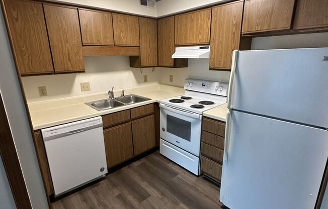 1 Bedroom 1 Bathroom Condo!