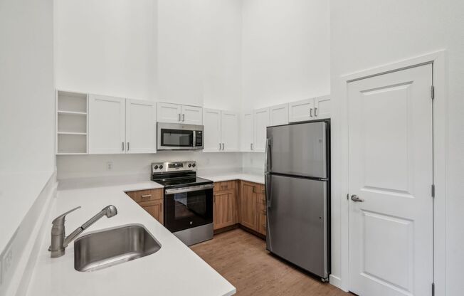3 beds, 2 baths, 1,329 sqft, $2,199, Unit 67
