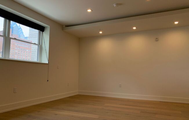 1 bed, 1.5 baths, 839 sqft, $2,450, Unit 603