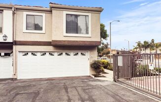 Charming Costa Mesa Townhouse