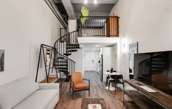 1 bed, 1 bath, 600 sqft, $1,995, Unit Samson 1 Bd Loft