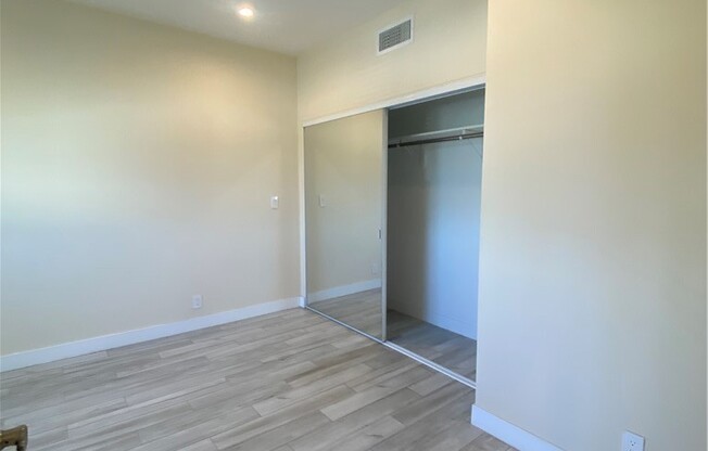 3 beds, 2.5 baths, 1,400 sqft, $4,200, Unit 2