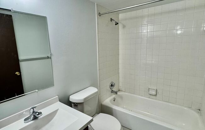 1 bed, 1 bath, 700 sqft, $1,145, Unit 619 Flint Rd. #1