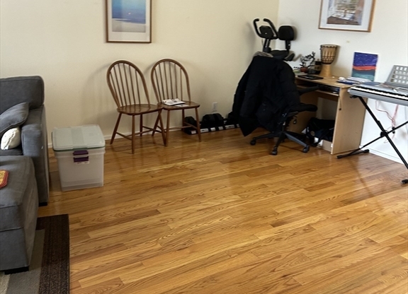 1 bed, 1 bath, 860 sqft, $2,700, Unit 407