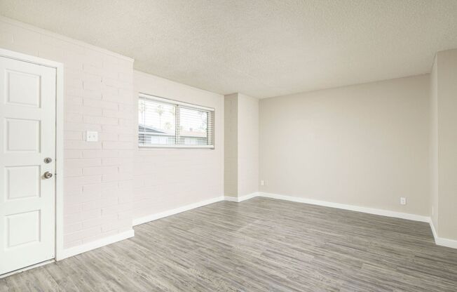 Free first months rent! Beautiful Two Bedroom Ready for Move in! Oasis 33 Apartments.
