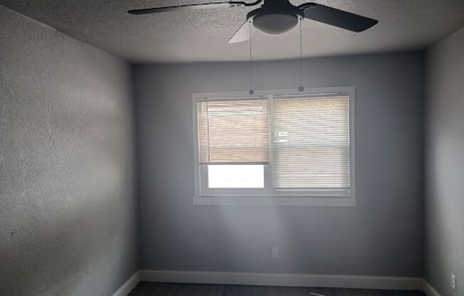 2 beds, 1 bath, 675 sqft, $1,100, Unit Unit 9