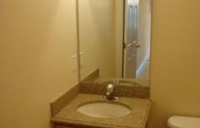 3 beds, 2.5 baths, $2,600, Unit Unit #2