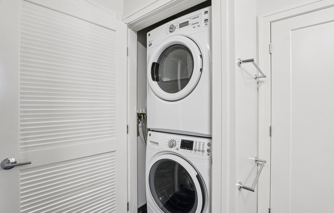 1 bed, 1 bath, 739 sqft, $3,350, Unit 118