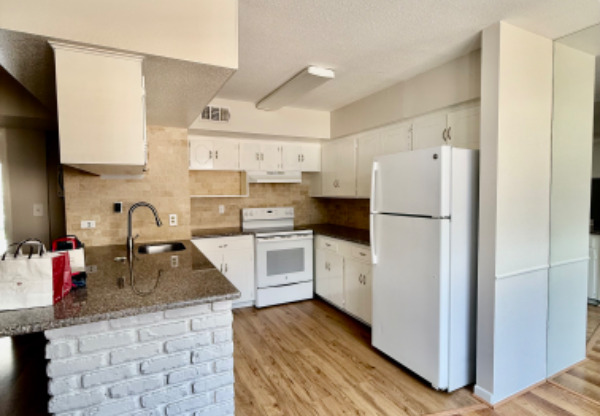 2101 Fountain View Drive