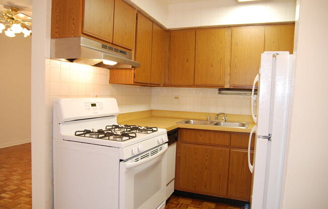 Studio, 1 bath, 450 sqft, $1,625, Unit 417-406