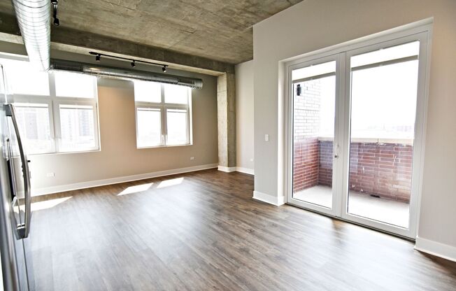 2 beds, 2 baths, 975 sqft, $3,900, Unit 3833-712