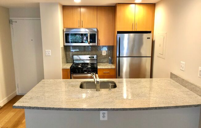 Studio, 1 bath, 460 sqft, $2,813, Unit 0627