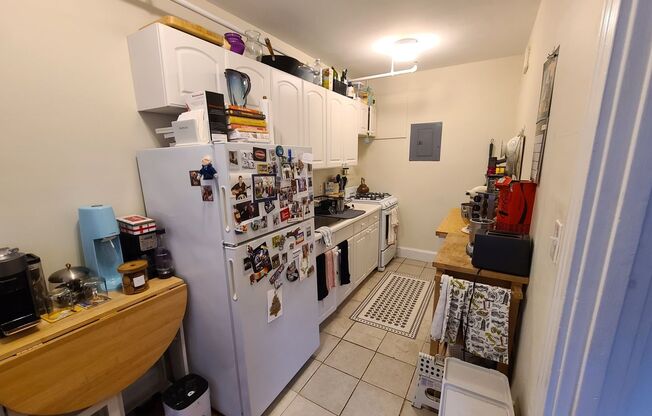 1 bed, 1 bath, $2,450, Unit 12