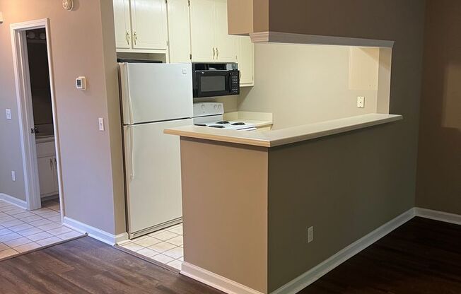 Available NOW - 74 Woodfield - 1/2 off  the first month rent with a 12-month lease