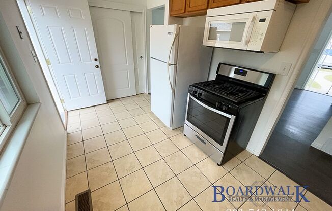 3 beds, 1 bath, $1,799