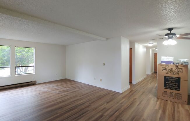 1 bed, 1.5 baths, 800 sqft, $1,445, Unit E6