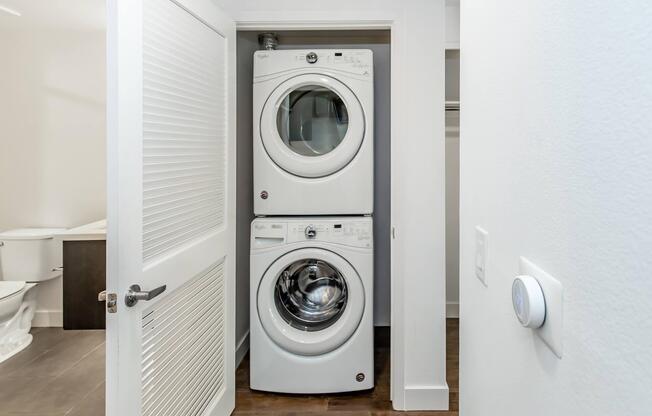 Studio, 1 bath, 631 sqft, $2,999