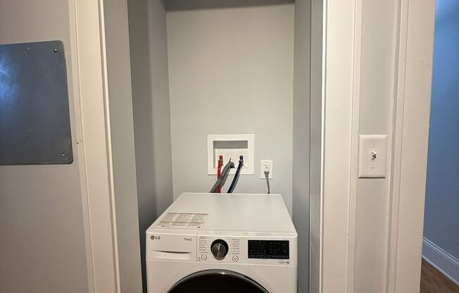 2 beds, 1 bath, 785 sqft, $2,595, Unit 1509-11-2E