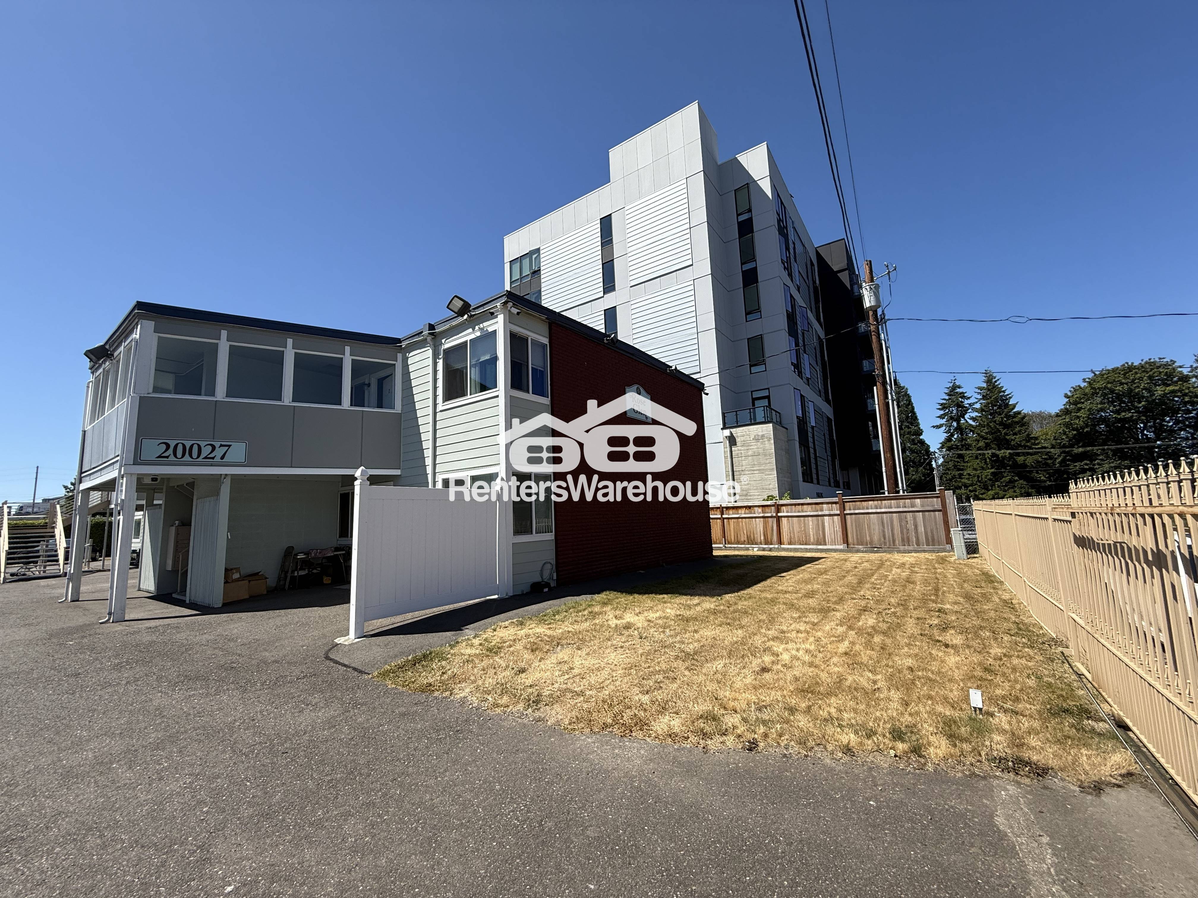 20027 30 AVE S