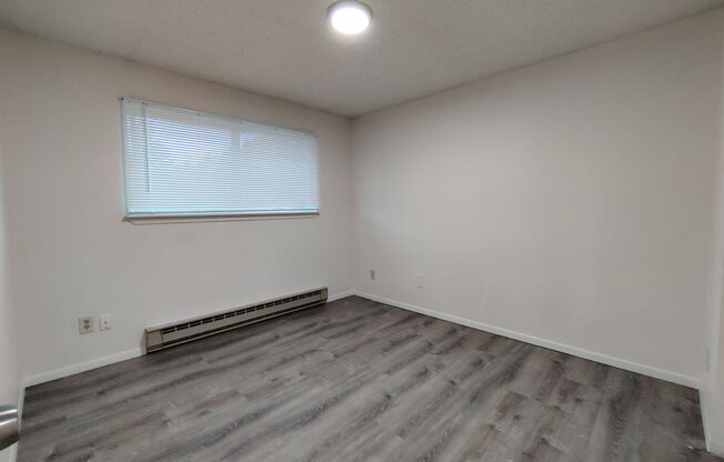 2 beds, 1 bath, 800 sqft, $1,350, Unit 902